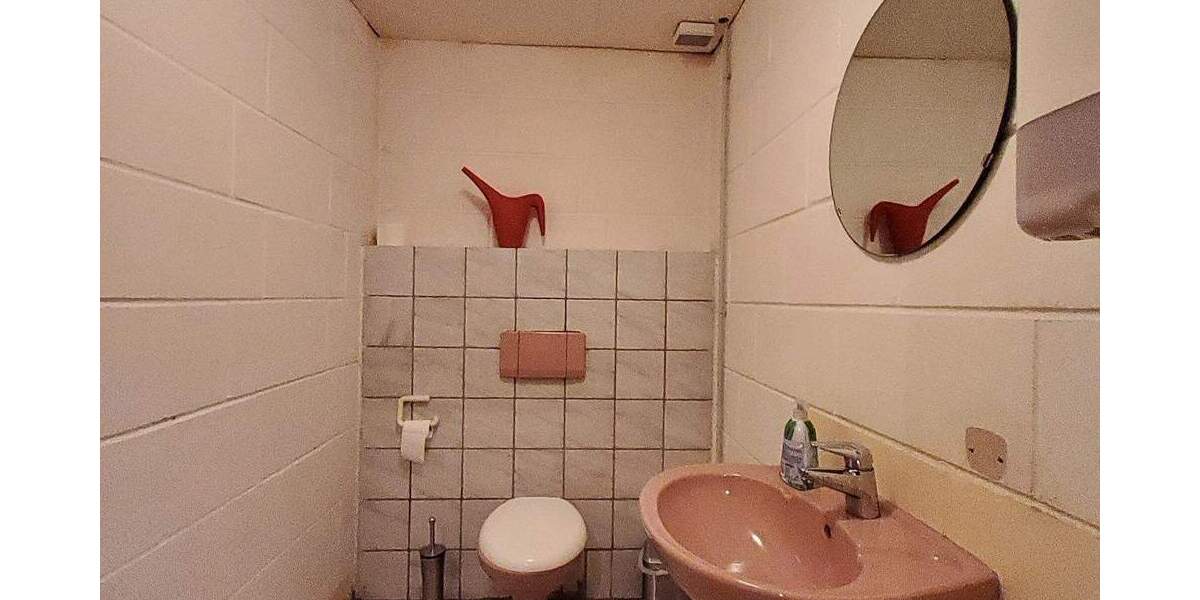 MERZIG-STADTNAH - GEWERBEFLÄCHE MIT CA. 106 m² - 4 ZIMMER UND GETRENNTE WCs 4 zimmer