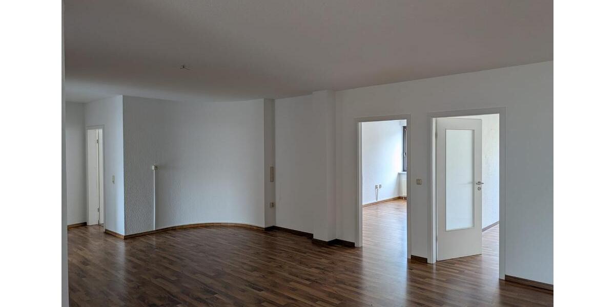 Etagenwohnung Pritzwalk - 4 Zimmer, 145 m&sup2;, 850&euro; | Angebot:25962663