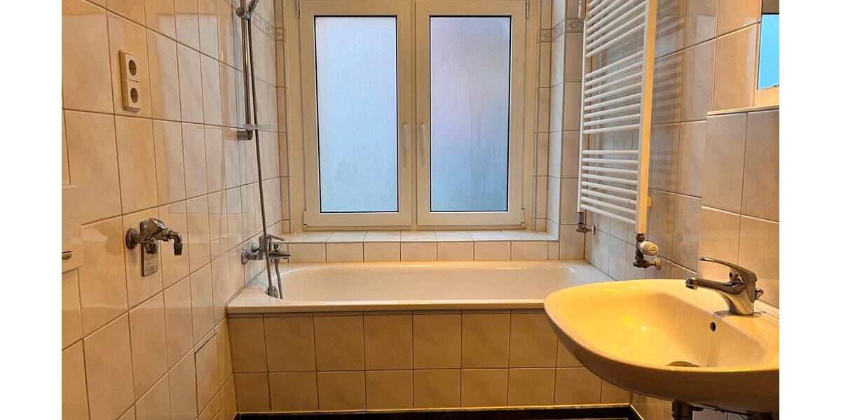 Etagenwohnung Plauen Stadtmitte - 3 Zimmer, 78 m&sup2;, 400&euro; | Angebot:26657190