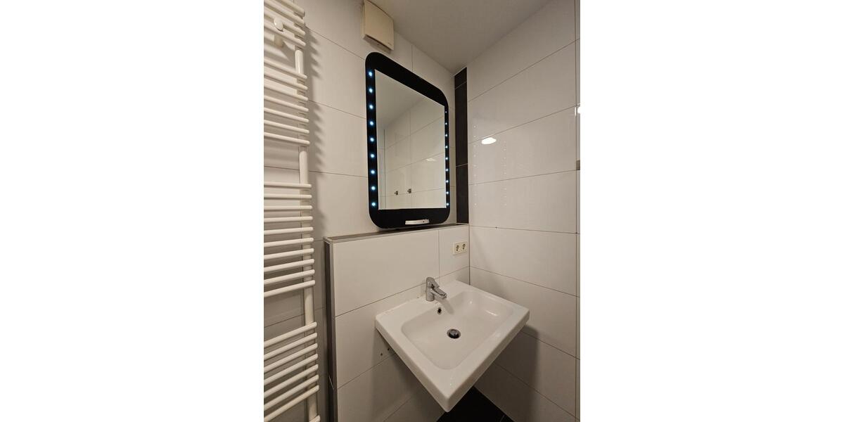 Wohnen auf Zeit Ludwigshafen am Rhein - 20 Zimmer, 100 m&sup2;, 590&euro; | Angebot:26674162