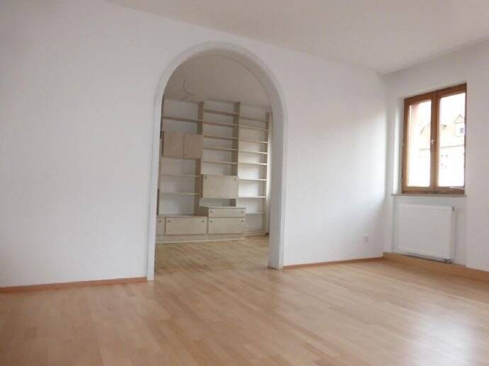 Etagenwohnung Nürnberg Lorenz - 3 Zimmer, 127 m&sup2;, 980&euro; | Angebot:24726793