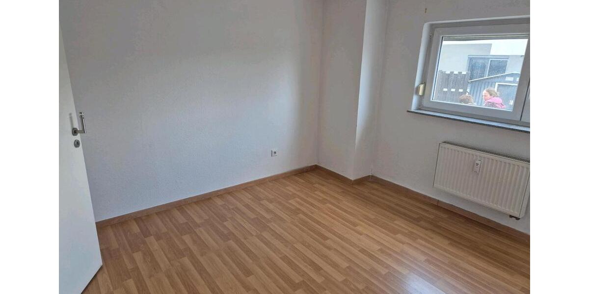 Erdgeschoßwohnung Reutlingen - 2.5 Zimmer, 70 m&sup2;, 850&euro; | Angebot:26049583