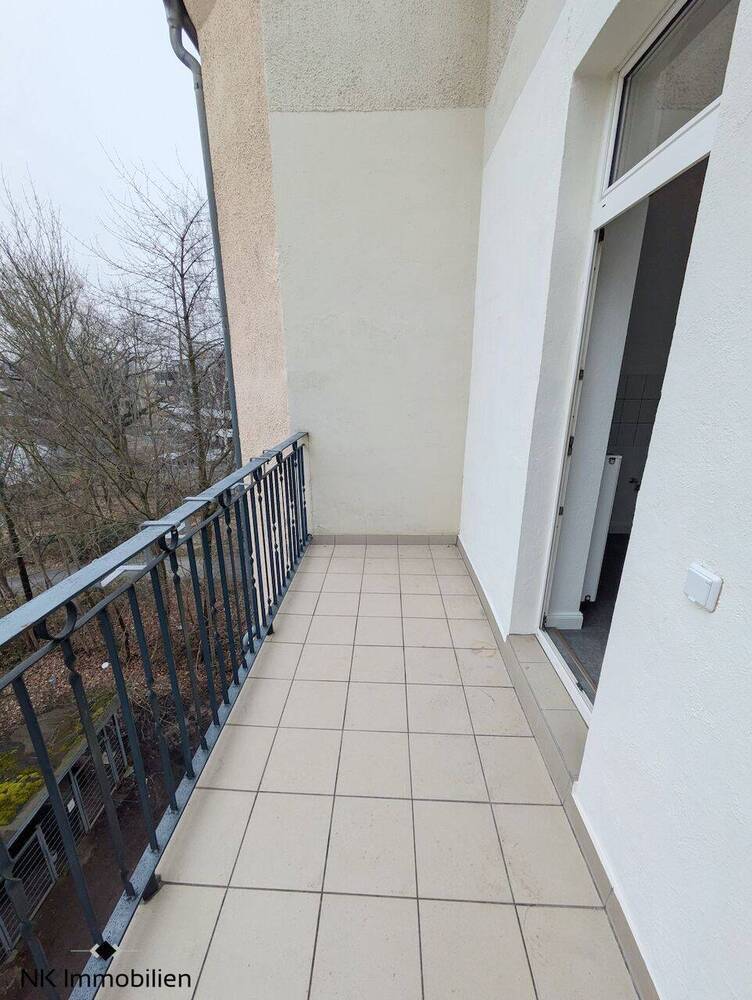 ++ wunderschöne, frisch sanierte 4-Raum Wohnung mit Balkon - ab sofort verfügbar ++