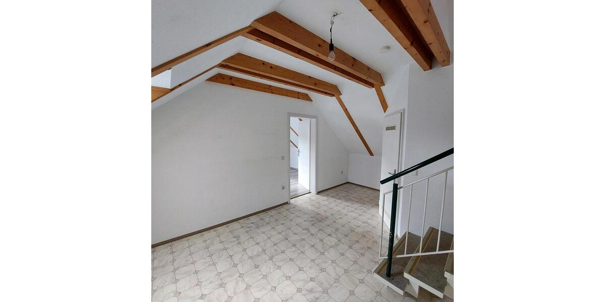 Etagenwohnung Pfreimd - 3.5 Zimmer, 90 m&sup2;, 780&euro; | Angebot:25959654