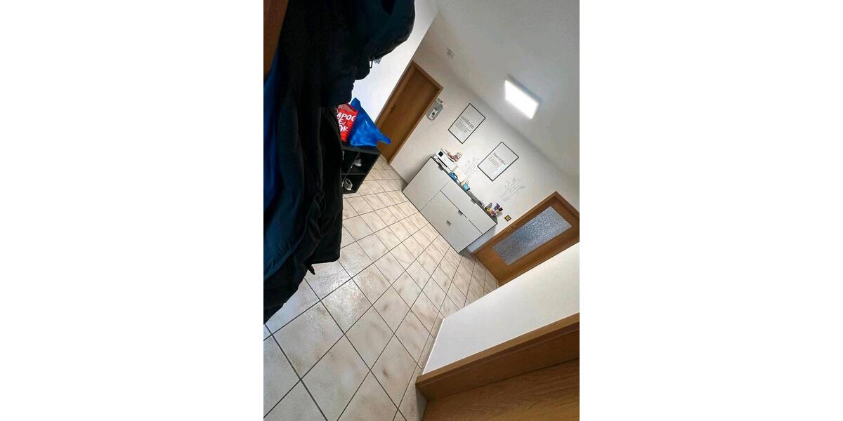 Dachgeschoßwohnung Wallenhorst - 3 Zimmer, 81 m&sup2;, 550&euro; | Angebot:26035197