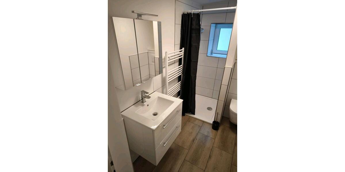 Wohnen auf Zeit Kaisheim - 5 Zimmer, 6 m&sup2;, 350&euro; | Angebot:26443178