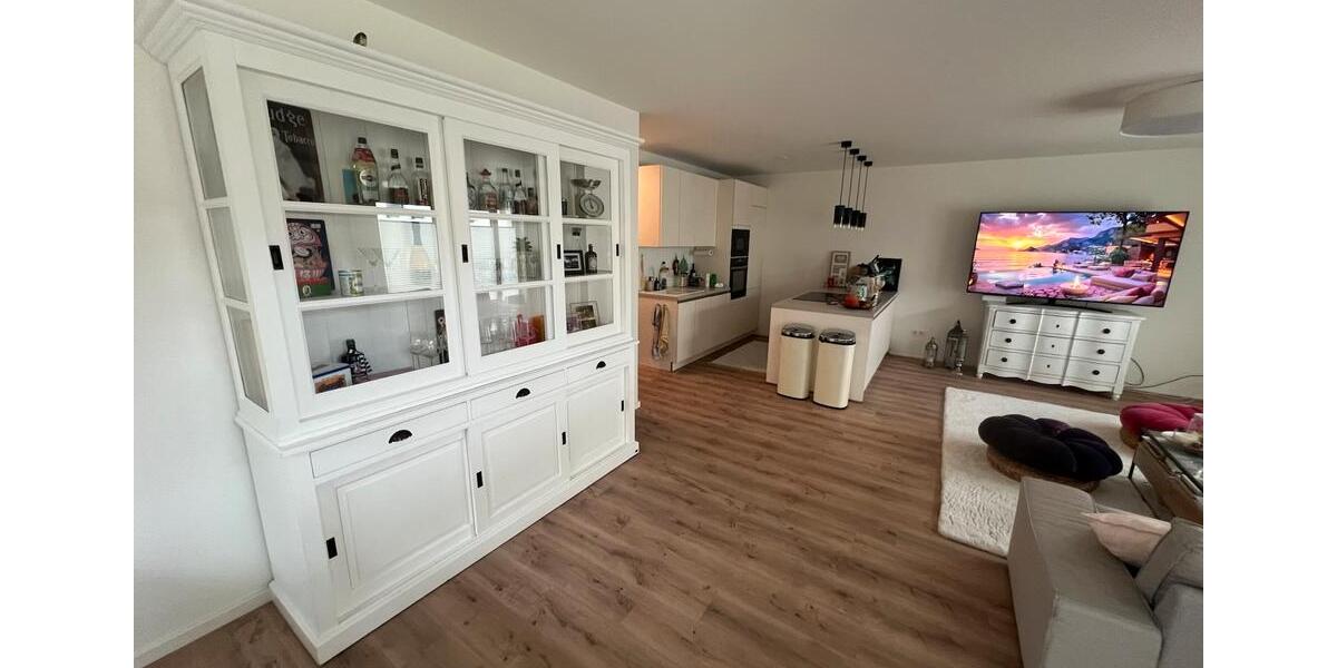 Hochwertige helle 3ZKB Wohnung teilmöbliert mit Terrasse 3 zimmer