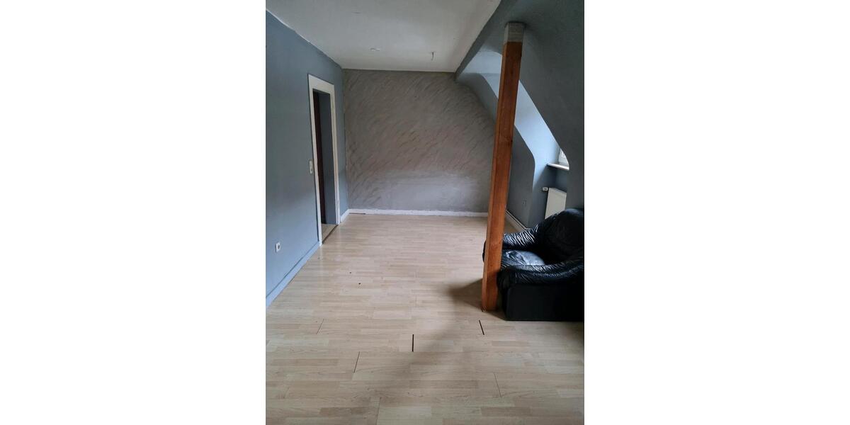 Dachgeschoßwohnung Siegen Weidenau - 4 Zimmer, 80 m&sup2;, 400&euro; | Angebot:25924138