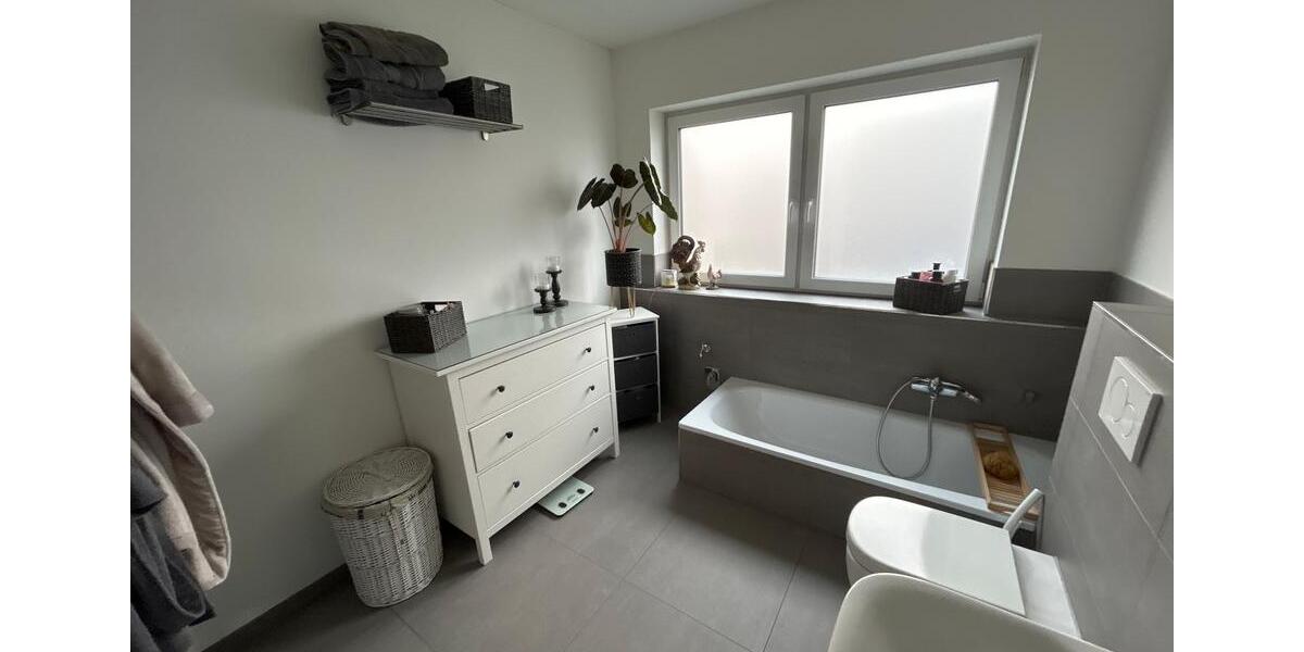Etagenwohnung Buxtehude - 3 Zimmer, 97 m&sup2;, 1.340&euro; | Angebot:25474171