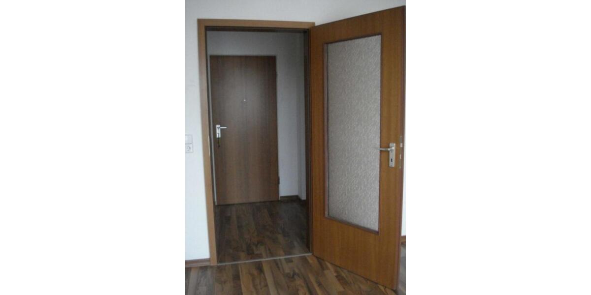 Etagenwohnung Hainichen - 1 Zimmer, 33 m&sup2;, 170&euro; | Angebot:24750029