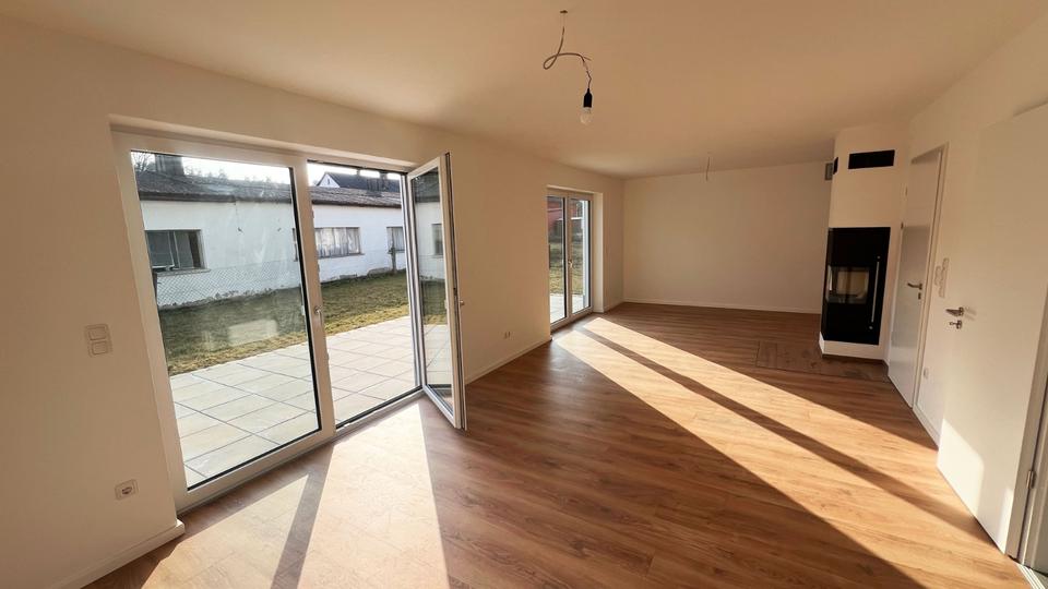 Einfamilienhaus Bodenwöhr - 5 Zimmer, 161 m&sup2;, 1.300&euro; | Angebot:25989342