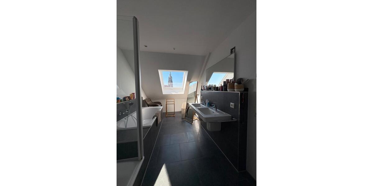 Dachgeschoßwohnung Dresden Neustadt - 4.5 Zimmer, 160 m&sup2;, 2.890&euro; | Angebot:26491974