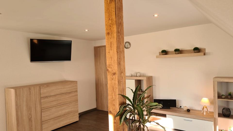 Dachgeschoßwohnung Aurich Georgsfeld und Tannenhausen - 3 Zimmer, 80 m&sup2;, 950&euro; | Angebot:25988502