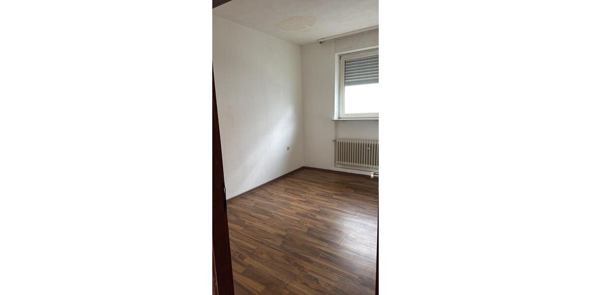 Etagenwohnung Neunkirchen - 4 Zimmer, 90 m&sup2;, 700&euro; | Angebot:26551288