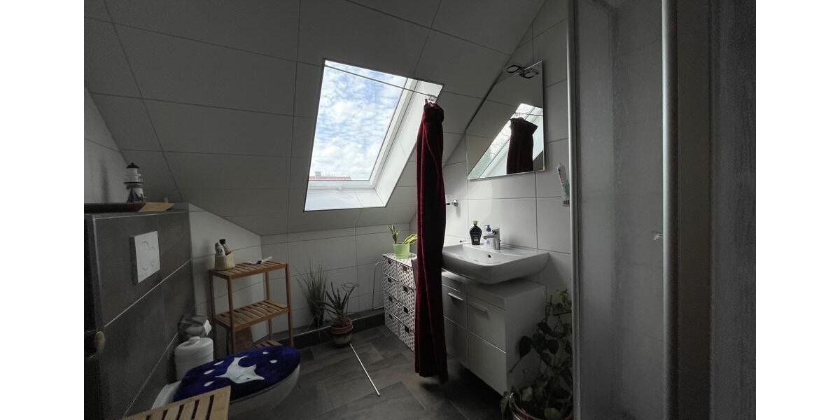 Dachgeschoßwohnung Westerstede - 2 Zimmer, 90 m&sup2;, 650&euro; | Angebot:26199548