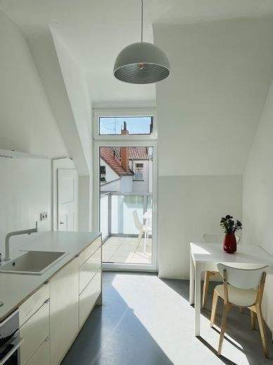 Etagenwohnung Hannover List - 3 Zimmer, 84 m&sup2;, 1.300&euro; | Angebot:25071086