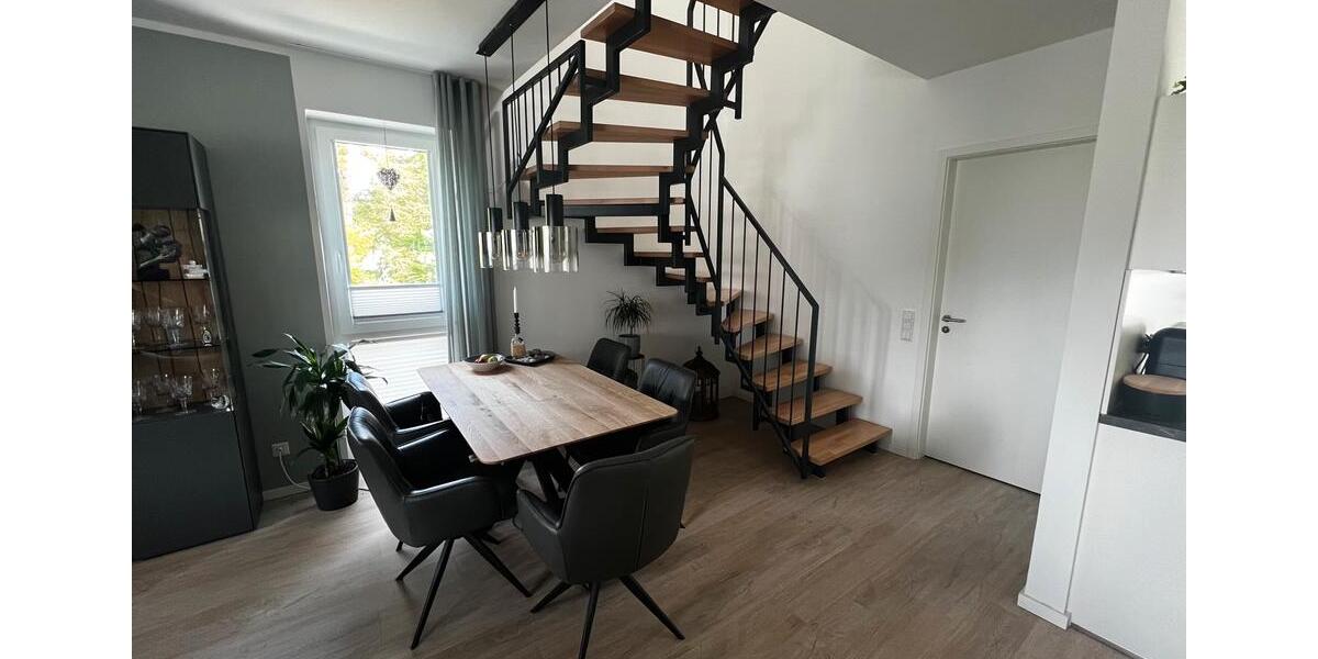Dachgeschoßwohnung Stapelfeld - 3 Zimmer, 104 m&sup2;, 1.878&euro; | Angebot:26531926