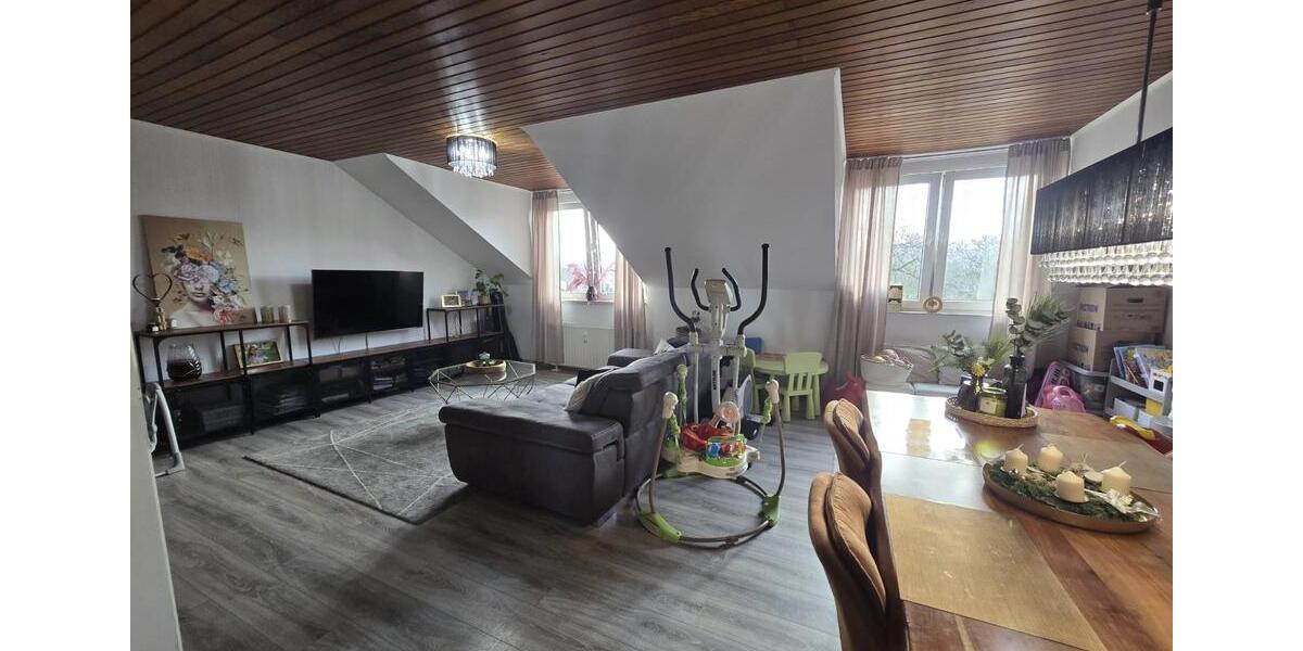 gemütliche 3-Zimmer-Dachgeschosswohnung mit Dachterrasse 3 zimmer