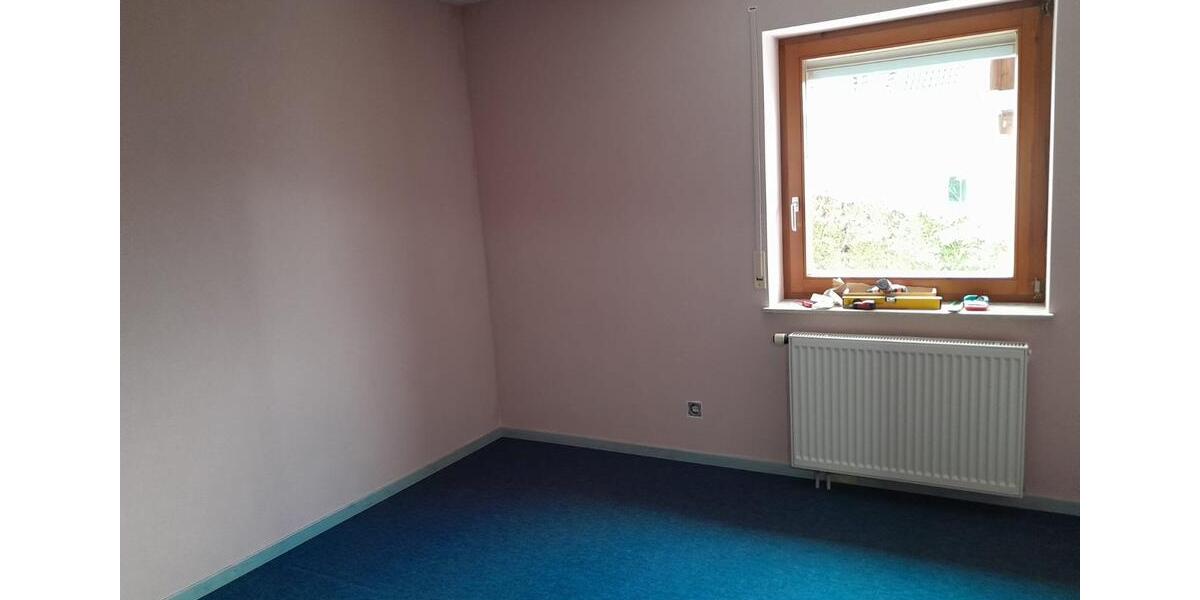 Erdgeschoßwohnung Aalen Dewangen - 3 Zimmer, 84 m&sup2;, 900&euro; | Angebot:25716821