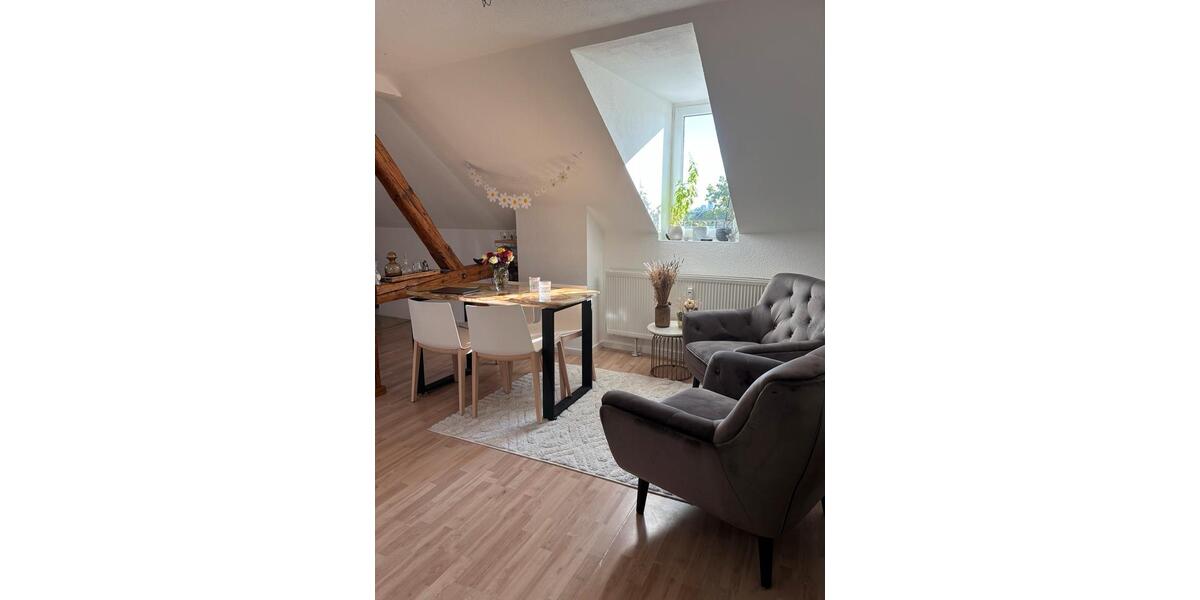 Dachgeschoßwohnung Wiesbaden Mainz-Kostheim - 2 Zimmer, 47 m&sup2;, 850&euro; | Angebot:25440027