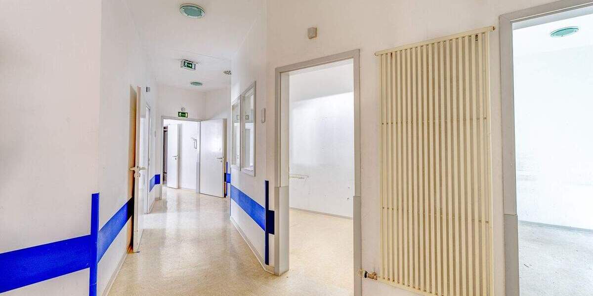 Gewerbeobjekt Göppingen Stadtgebiet - 8 Zimmer, 179 m&sup2;, 1.790&euro; | Angebot:25701145