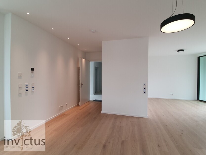 2-Zimmer-Whg. zum Verlieben mit Wohlfühlgarantie - am Fuße des Götzenturms, inkl. 2 TG Stellpl.