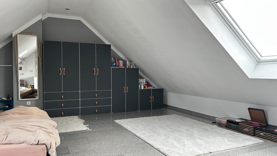 Etagenwohnung Troisdorf Altenrath - 4 Zimmer, 100 m&sup2;, 1.100&euro; | Angebot:26032942