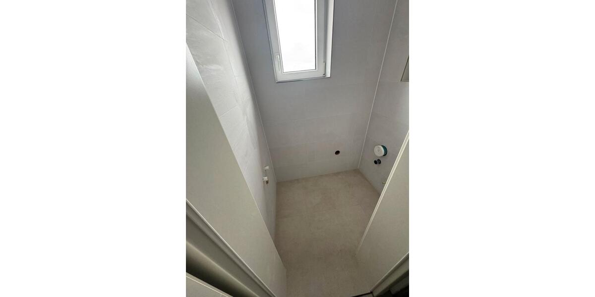 Dachgeschoßwohnung Ehingen (Donau) - 3.5 Zimmer, 90 m&sup2;, 1.000&euro; | Angebot:26670354