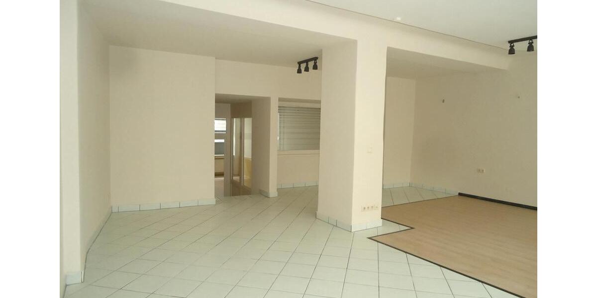 Gewerbeobjekt Naumburg (Saale) - 650&euro; | Angebot:26090042