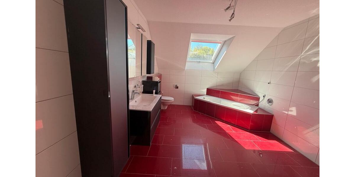 Etagenwohnung Großalmerode - 3 Zimmer, 122 m&sup2;, 1.050&euro; | Angebot:26365817