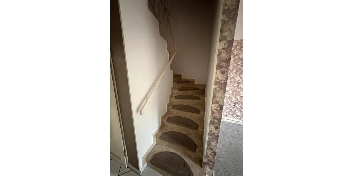 Etagenwohnung Bad Bramstedt - 5 Zimmer, 114 m&sup2;, 1.400&euro; | Angebot:26652153