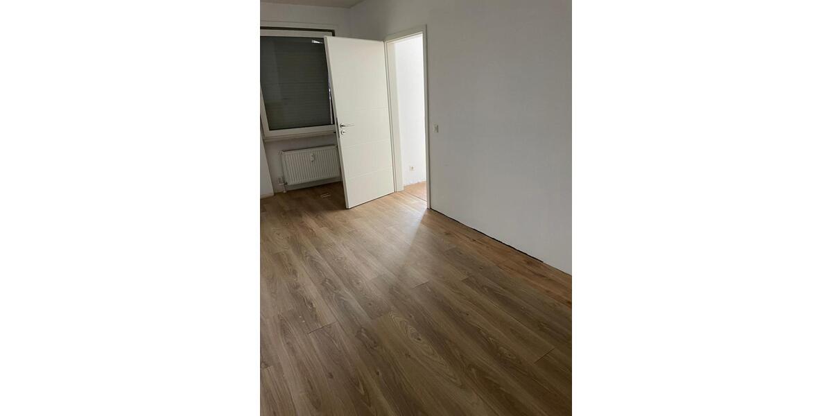 Etagenwohnung Völklingen - 4 Zimmer, 100 m&sup2;, 1.050&euro; | Angebot:26293919