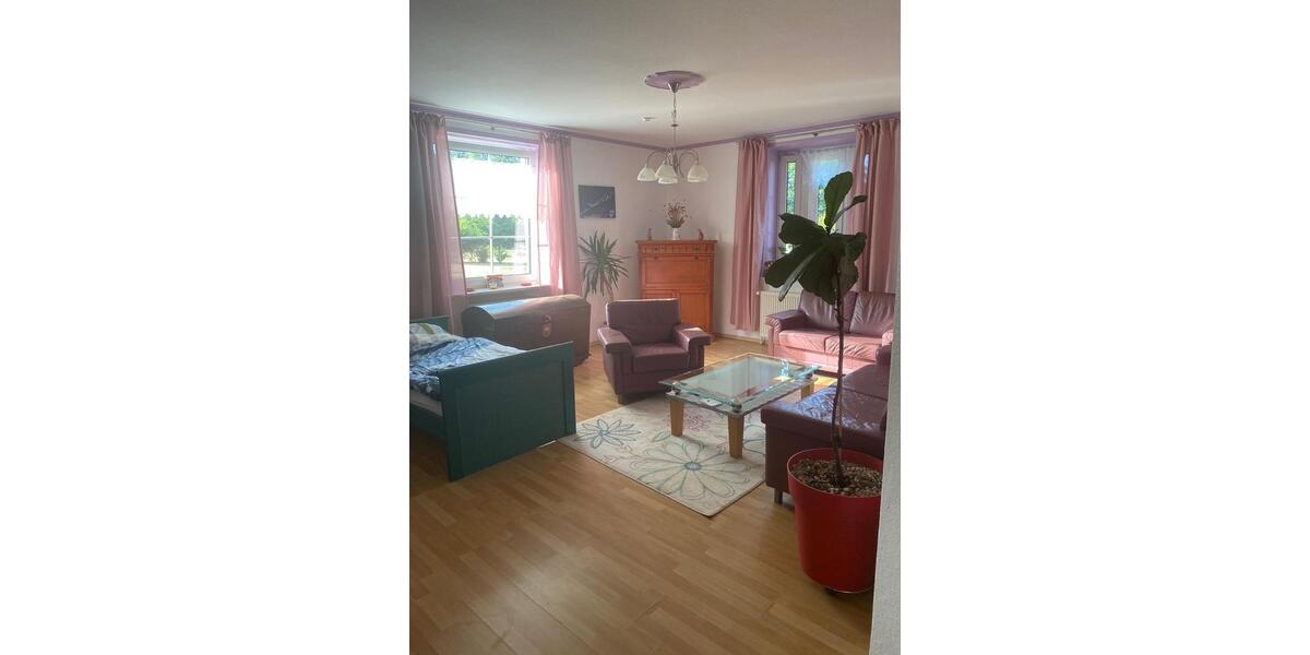 Etagenwohnung Bützow - 4 Zimmer, 100 m&sup2;, 130&euro; | Angebot:25923957
