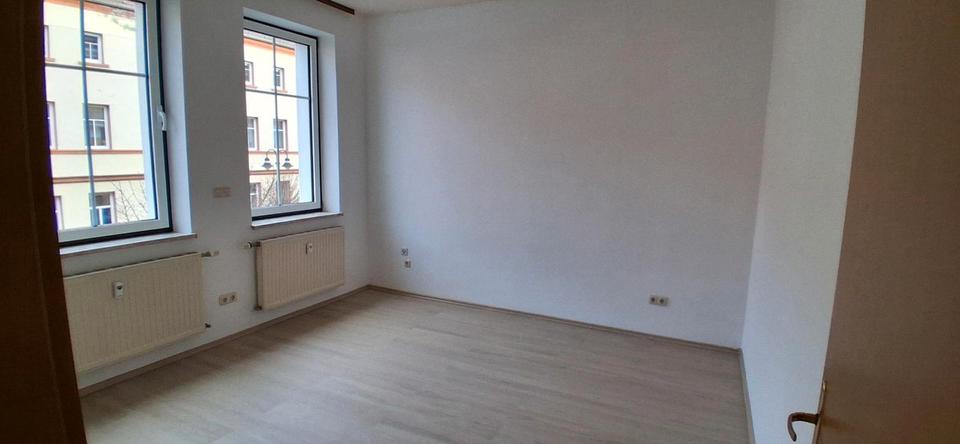 Etagenwohnung Groitzsch - 2 Zimmer, 70 m&sup2;, 490&euro; | Angebot:25831506