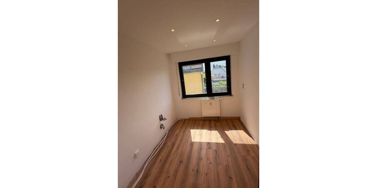 Etagenwohnung Troisdorf Spich - 3 Zimmer, 84 m&sup2;, 955&euro; | Angebot:26758529