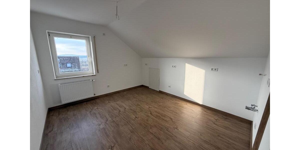 Neu sanierte 4-Zimmer-Wohnung in Hahnbach zu vermieten 4 zimmer