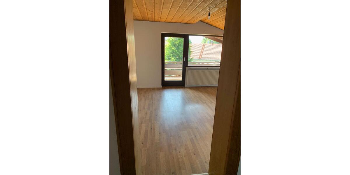 Dachgeschoßwohnung Lengenwang - 2 Zimmer, 90 m&sup2;, 810&euro; | Angebot:25868429