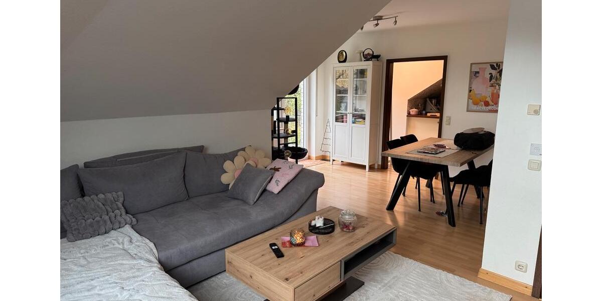 Dachgeschoßwohnung Jünkerath - 3 Zimmer, 90 m&sup2;, 800&euro; | Angebot:26042109
