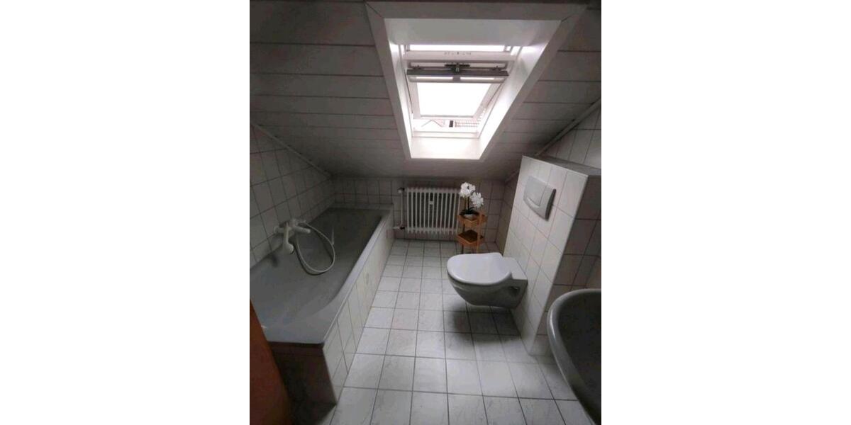 Dachgeschoßwohnung Künzell - 3 Zimmer, 60 m&sup2;, 620&euro; | Angebot:26459843