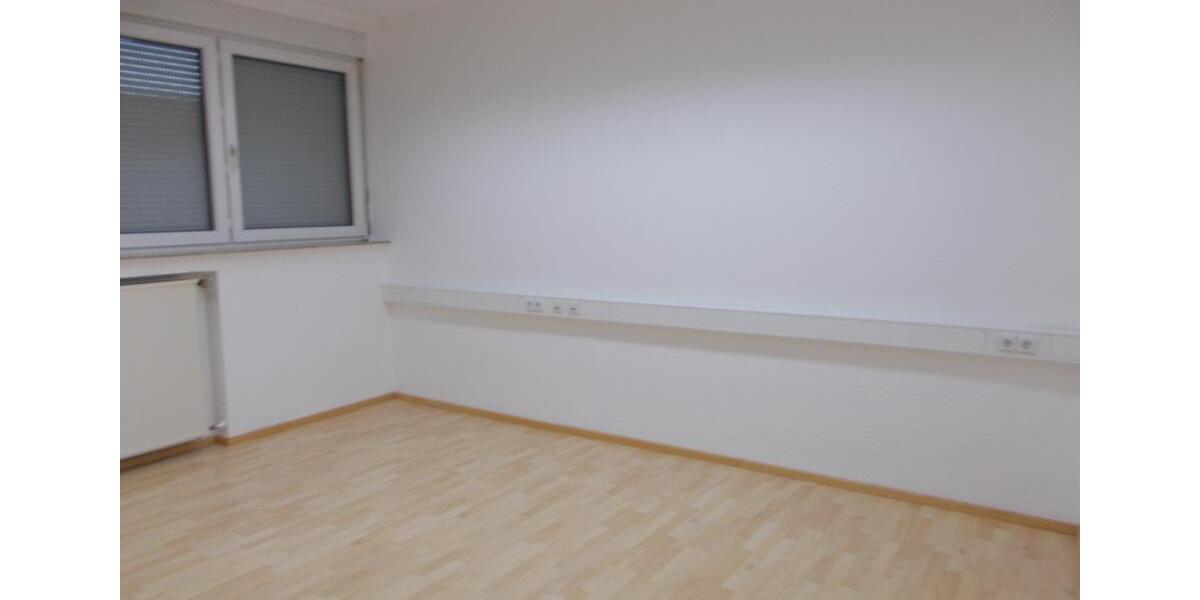 Prima Büroräume in Neu-Ulm ab 2026 zu vermieten zimmer