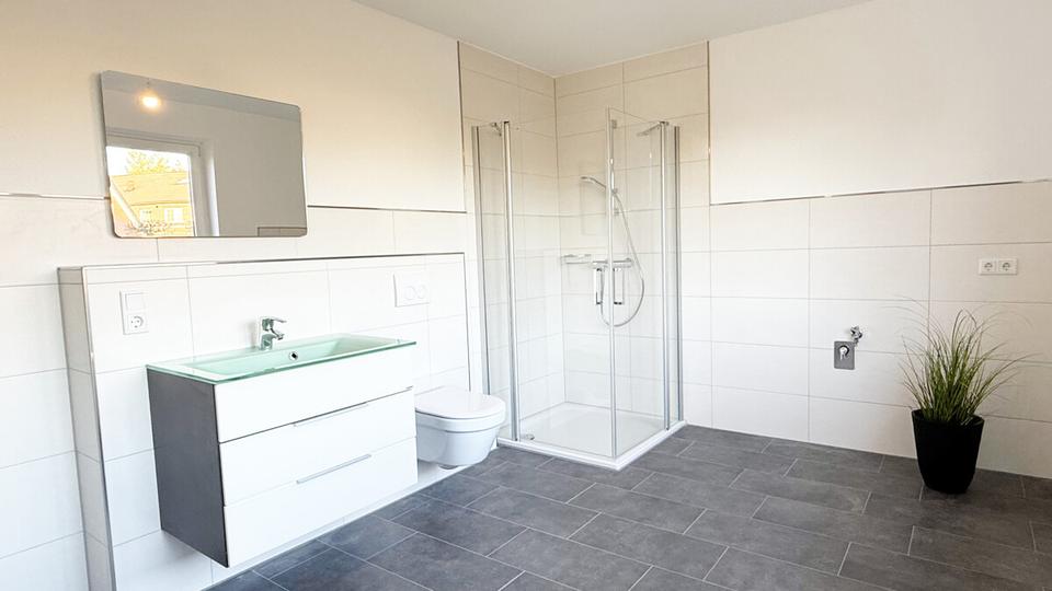 Erdgeschoßwohnung Wiesmoor - 3 Zimmer, 100 m&sup2;, 950&euro; | Angebot:24121611