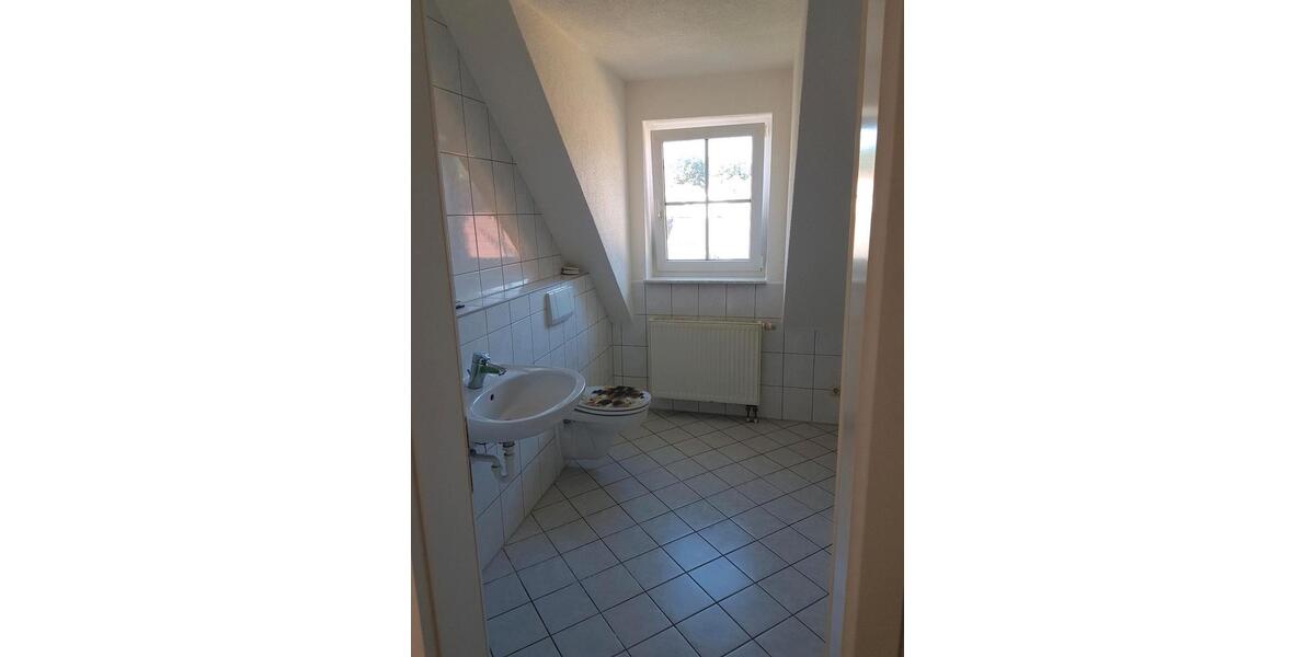 Dachgeschoßwohnung Schmalkalden - 2 Zimmer, 60 m&sup2;, 350&euro; | Angebot:24886292