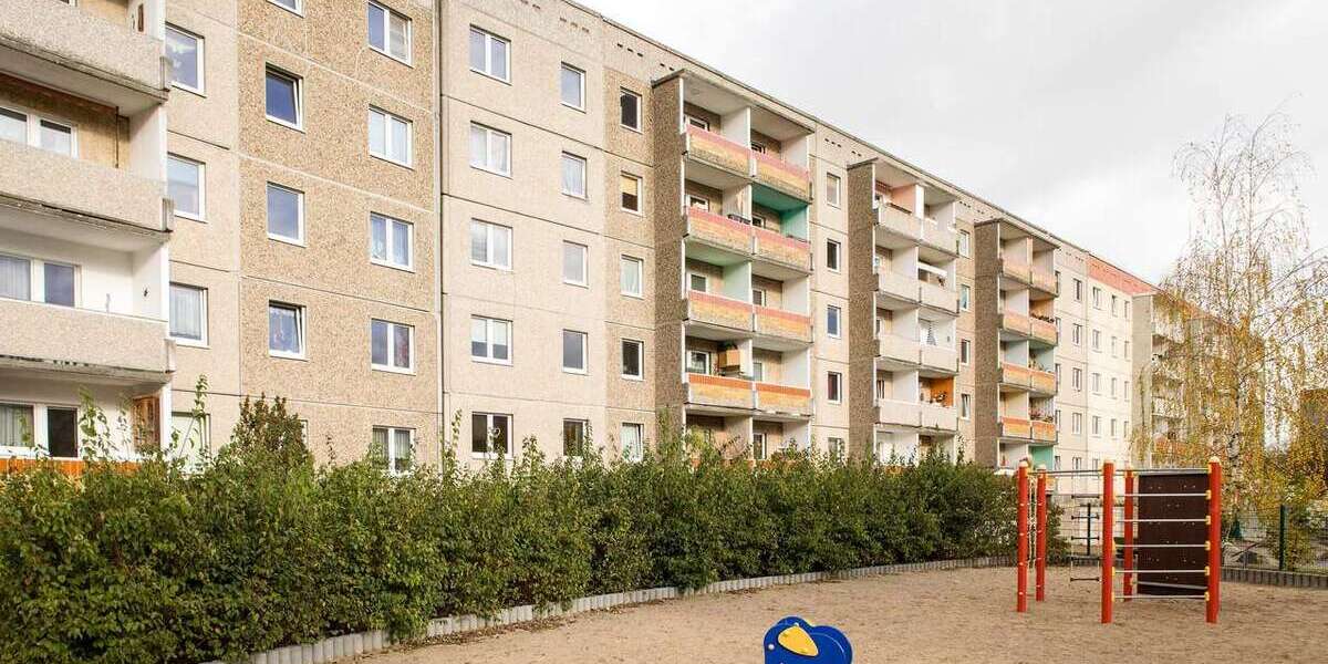 Etagenwohnung Neubrandenburg Reitbahnviertel - 3 Zimmer, 60 m&sup2;, 237&euro; | Angebot:27209696