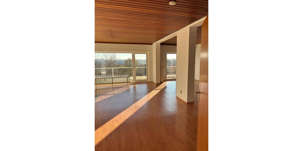 Erdgeschoßwohnung Hennef (Sieg) - 3 Zimmer, 150 m&sup2;, 1.350&euro; | Angebot:23187597