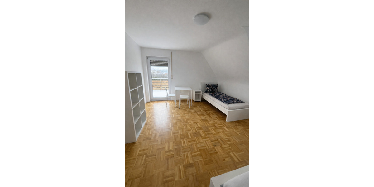 Etagenwohnung Rothenburg ob der Tauber - 5 Zimmer, 220 m&sup2;, 70&euro; | Angebot:25962944