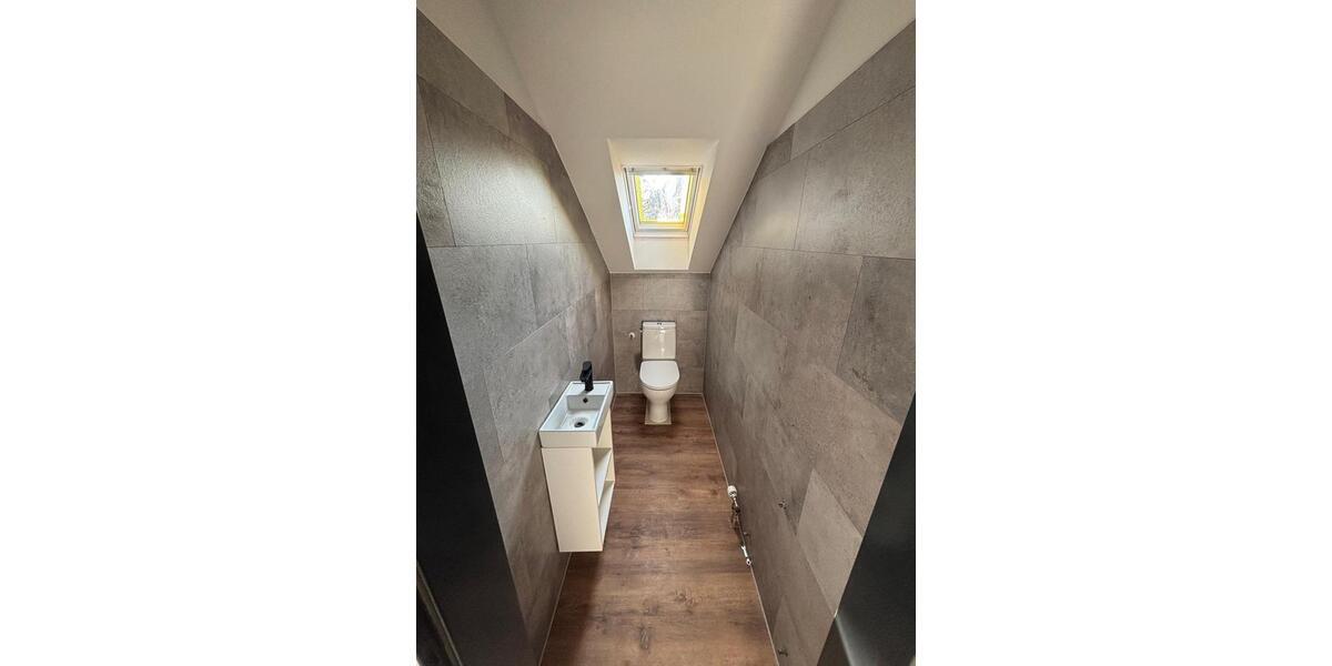 Dachgeschoßwohnung Oldenburg Bürgeresch - 4 Zimmer, 15 m&sup2;, 450&euro; | Angebot:25045188