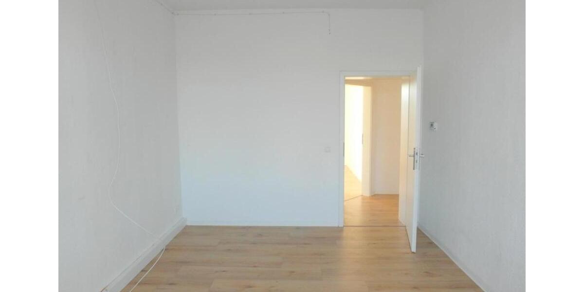 Etagenwohnung Hartha - 3 Zimmer, 73 m&sup2;, 399&euro; | Angebot:26019024