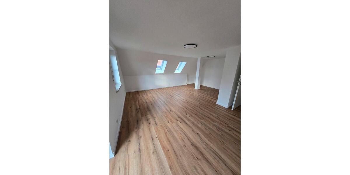 ++ neu renoviert ++ WG-Zimmer Wohngemeinschaft Zimmer in Landshut 4.5 zimmer