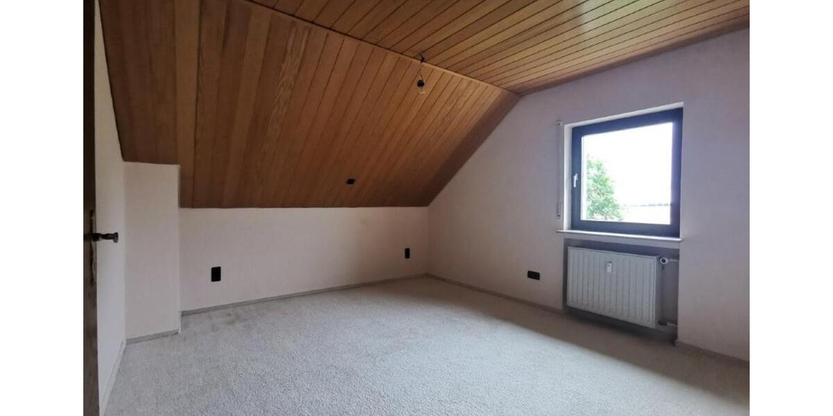 Dachgeschoßwohnung Bad Neustadt an der Saale - 4.5 Zimmer, 108 m&sup2;, 650&euro; | Angebot:24427449