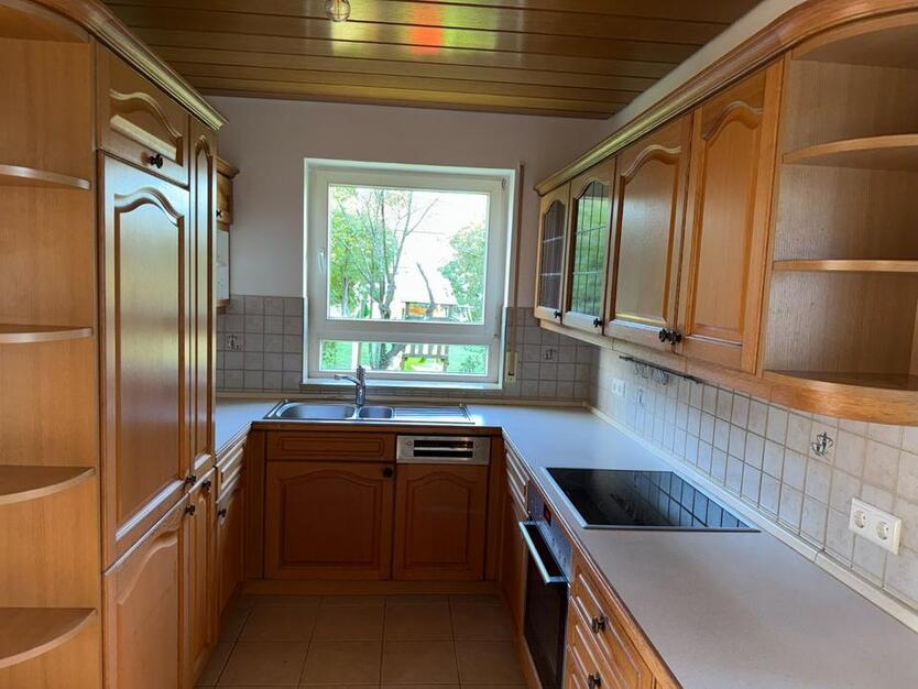 Helle 3,5 Zi EG-Whng mit Holzkachelofen, großer Terasse, Garten zimmer